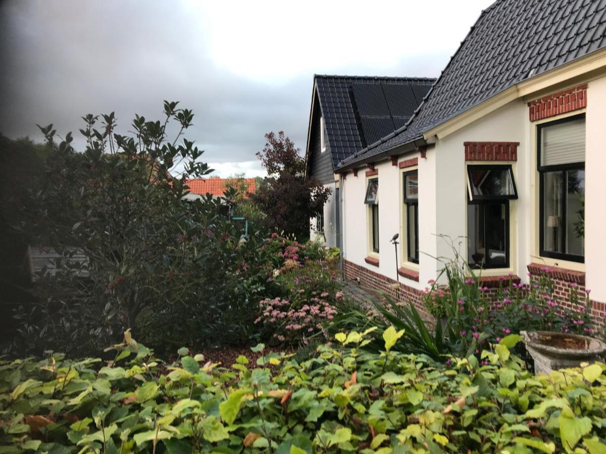 T' Hogeland Ainrom Bed & Breakfast Eenrum Bagian luar foto